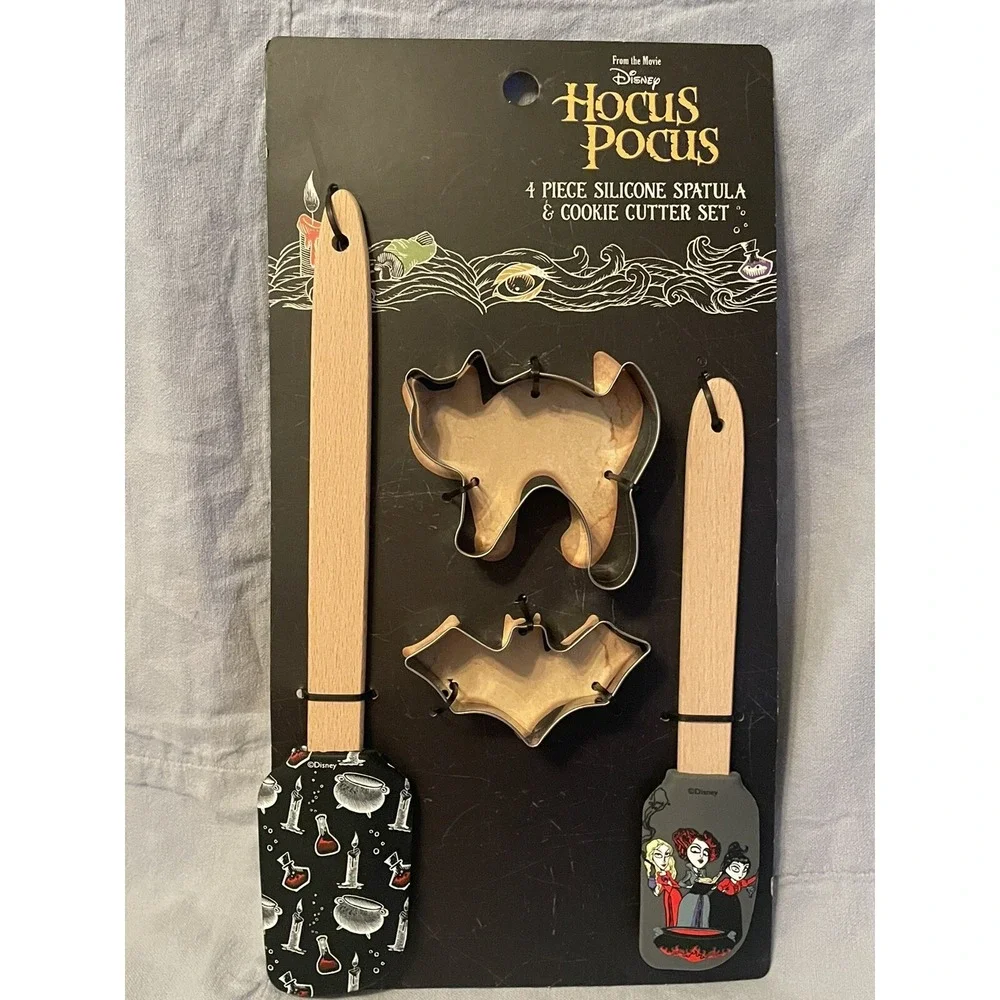 NEW Disney Hocus Pocus 4 Piece Silicone‎ Spatula & Cookie Cutter Set